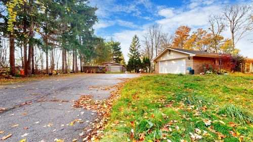 9359 Dickenson Rd W, Mount Hope, ON, L0R1W0 | Card Image