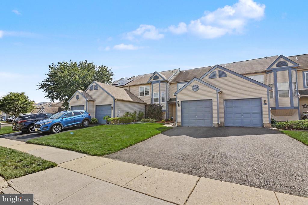 Residential in HAMILTON 4