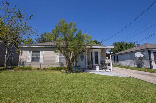 2803 Hinton Dr, Lake Charles, LA, 70615-6740 | Card Image