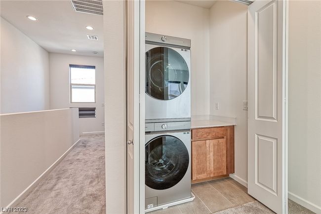 639 Grey Saker St, Townhouse with 4 bedrooms, 4 bathrooms and null parking in Las Vegas NV | Image 43
