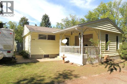 304 Main Street, Paynton, SK, S0M2J0 | Card Image