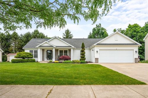 8 Brongo Ln, Spencerport, NY, 14559-2421 | Card Image