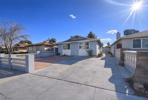 4539 Bingham Ave, Las Vegas, NV, 89110-2386 | Card Image