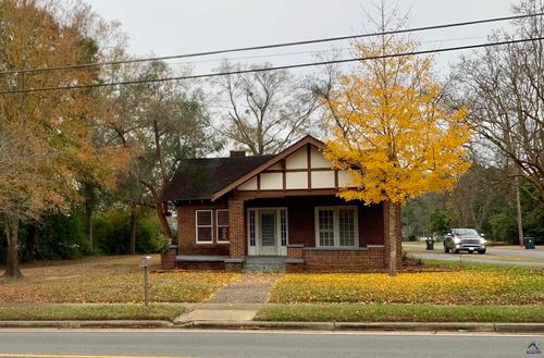 5737 Oak St, Eastman, GA, 31023-5527 | Card Image