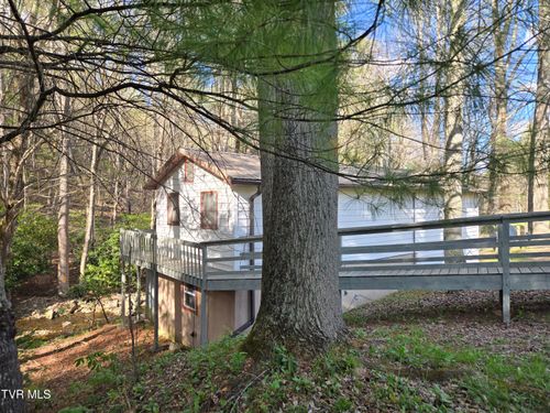 326 Cove Creek Rd, Roan Mountain, TN, 37687-3607 | Card Image