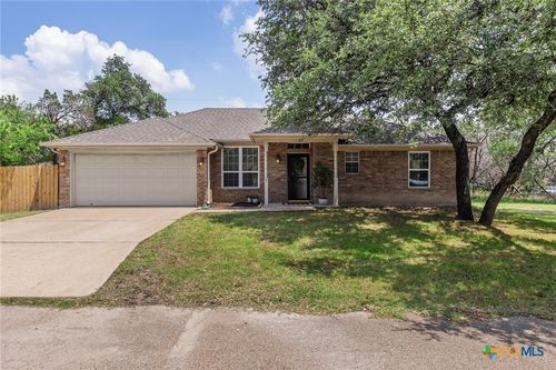 27 S Archer Dr, Belton, TX, 76513-6303 | Card Image