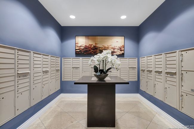 APT-203 - 215 Center St, Condo with 2 bedrooms, 2 bathrooms and null parking in San Antonio TX | Image 34