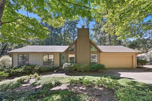943 Parkhill Pl, Gainesville, GA, 30501-2337 | Card Image