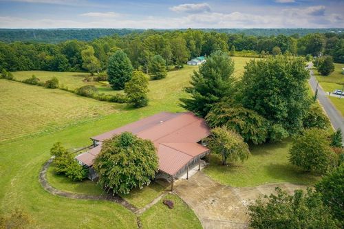 221 Craig Rd, Monterey, TN, 38574-5040 | Card Image