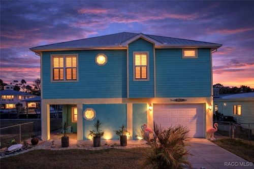 2571 N Seneca Pt, Crystal River, FL, 34429-9243 | Card Image