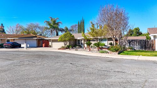 2109 La Paz Ct, Merced, CA, 95340-2718 | Card Image