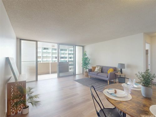 apt-807-1561 Kanunu St, Honolulu, HI, 96814-3208 | Card Image