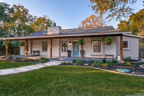 502 Hickman St, Boerne, TX, 78006-2715 | Card Image