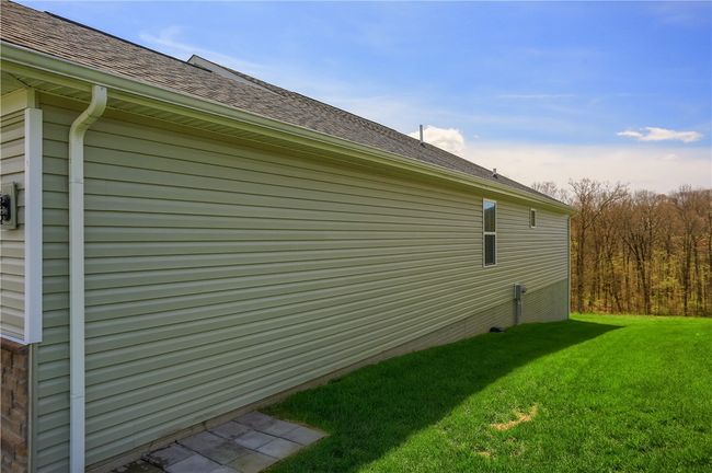 105 Touchstone Ct, House other with 3 bedrooms, 2 bathrooms and 2 parking in Harmony PA | Image 4