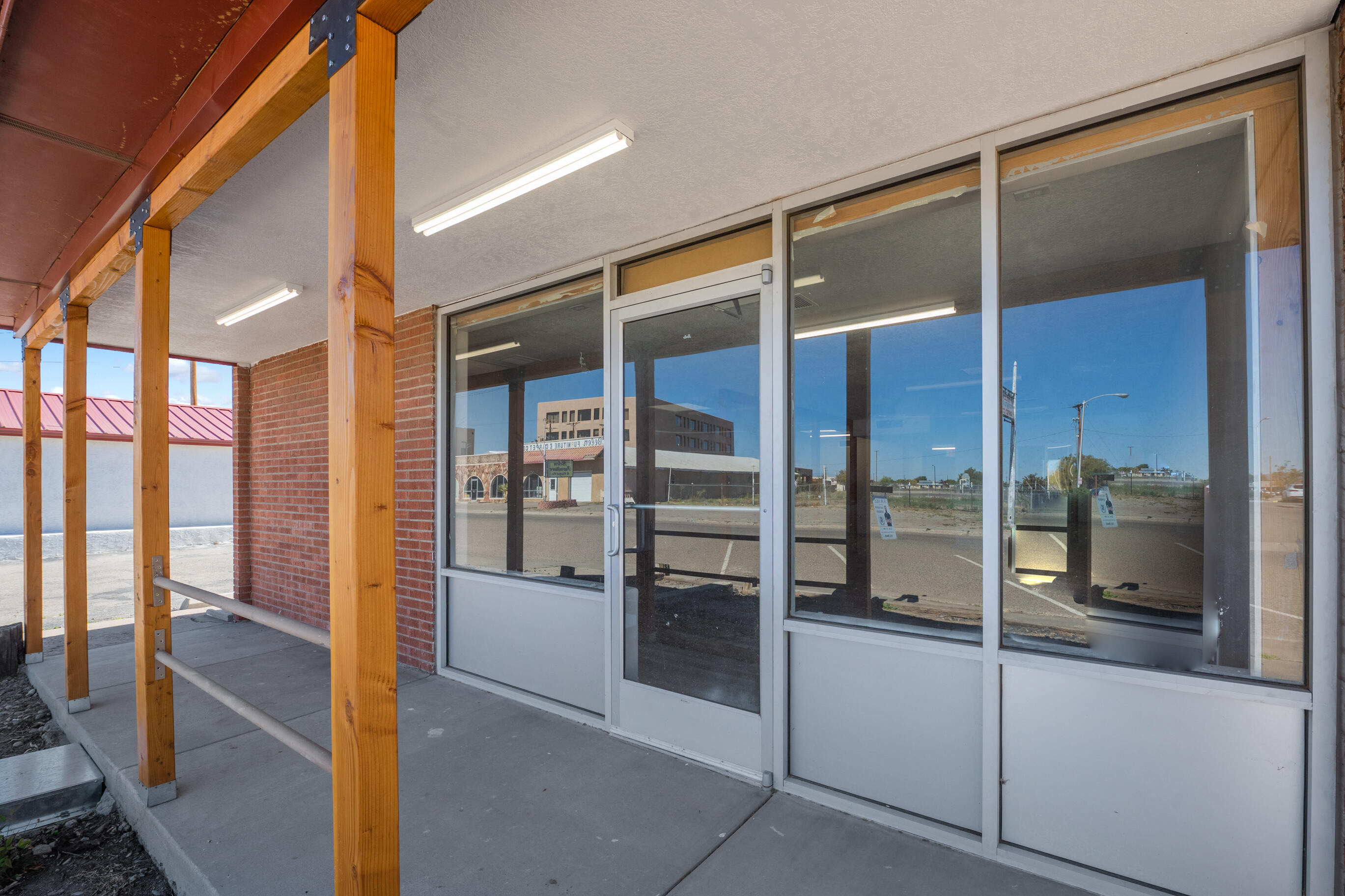 Commercial Sale in Belen 4