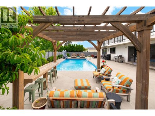 3450 Barberry St, Kelowna, BC, V1W3V6 | Card Image