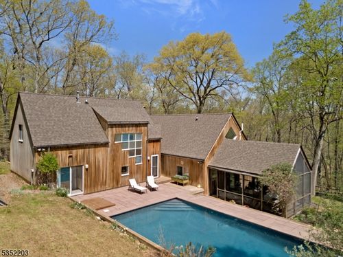65 Cherryville Hollow Rd, Flemington, NJ, 08822-5530 | Card Image
