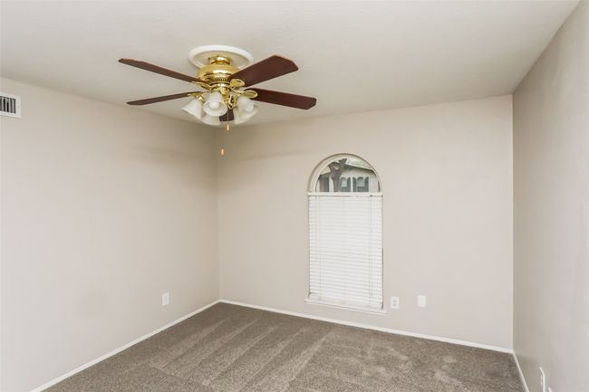 6321 Briar Knoll Dr, House other with 3 bedrooms, 2 bathrooms and null parking in Garland TX | Image 9