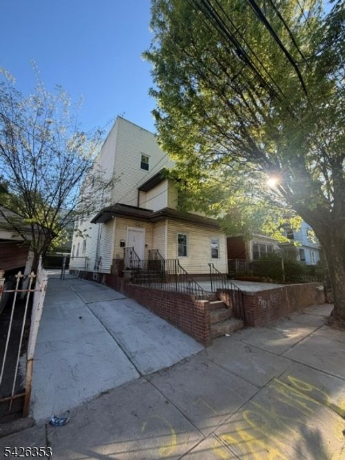 1-10 Tillinghast St, Newark, NJ, 07108-1719 | Card Image