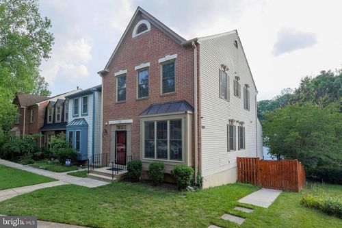 6417 English Ivy Way, Springfield, VA, 22152-2833 | Card Image