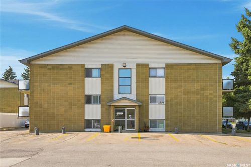 2-111 St Lawrence Cres, Saskatoon, SK, S7K1G7 | Card Image
