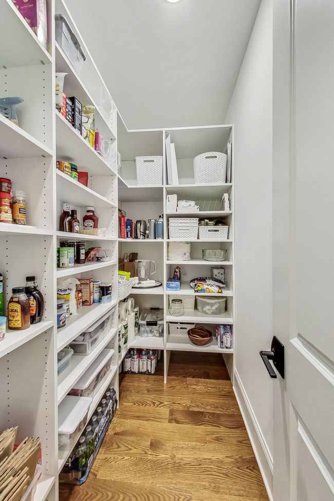 2811 Parkside Cir, House other with 3 bedrooms, 3 bathrooms and 2 parking in Glenview IL | Image 11