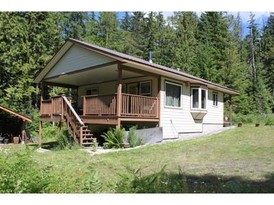 4515 Highway 6, House other with 2 bedrooms, 1 bathrooms and null parking in New Denver BC | Image 1