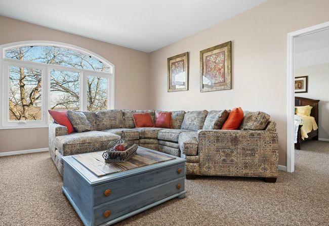Family Room | Image 24