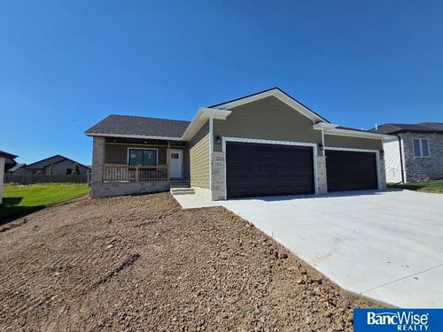 7919 Kallum Dr, Lincoln, NE, 68516-4422 | Card Image