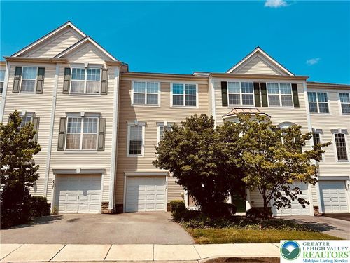 8517 Gateway Rd, BREINIGSVILLE, PA, 18031-1559 | Card Image