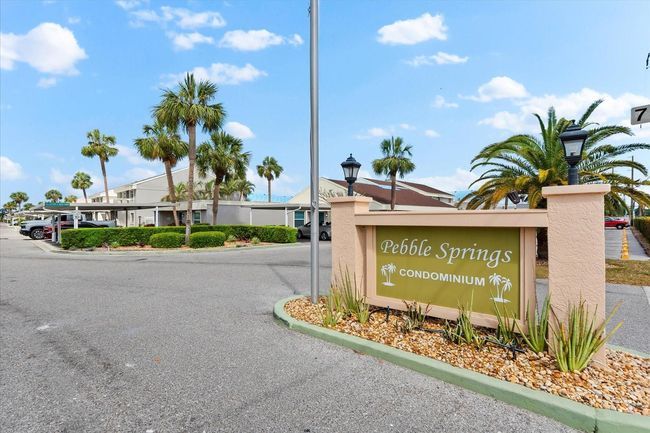 Entrance to Pebble Springs. | Image 28