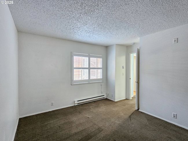 BLDG-25 - 213 Oswego Smt, Condo with 2 bedrooms, 2 bathrooms and 1 parking in Lake Oswego OR | Image 8