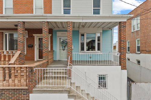 1034 Revere Ave, Bronx, NY, 10465-1917 | Card Image