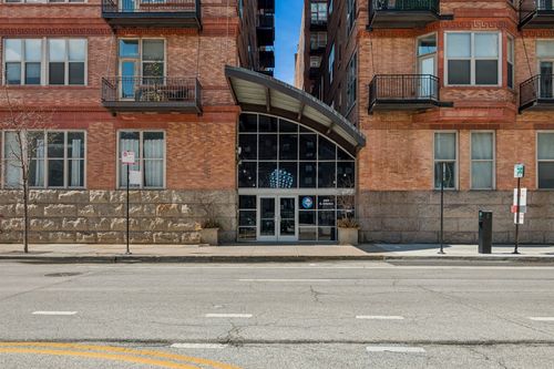 apt-641-500 S Clinton St, Chicago, IL, 60607-4327 | Card Image
