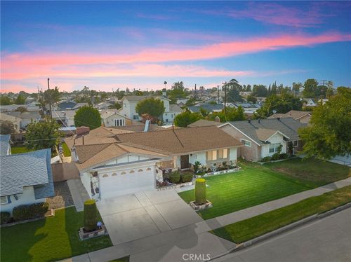 10211 Macduff St, Stanton, CA, 90680-1821 | Card Image