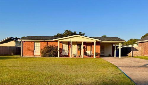 4011 John St, Berwick, LA, 70342-2213 | Card Image