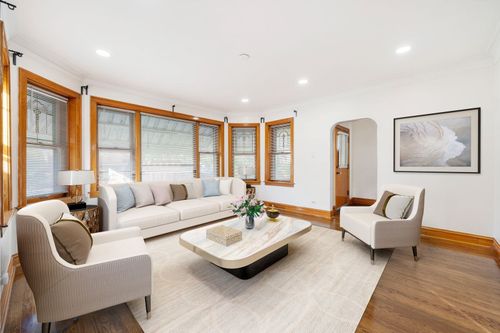 4607 Karlov Ave, Chicago, IL, 60632-4021 | Card Image