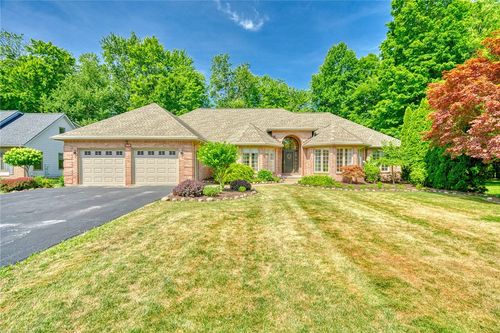 369 Melwood Dr, Greece, NY, 14626-4510 | Card Image