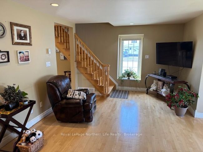 218 Nipissing St, House other with 3 bedrooms, 3 bathrooms and 6 parking in Sturgeon Falls ON | Image 25