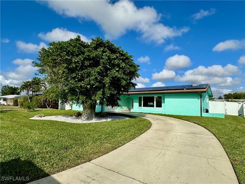 233 Se 47th Street, Cape Coral, FL, 33904 | Card Image