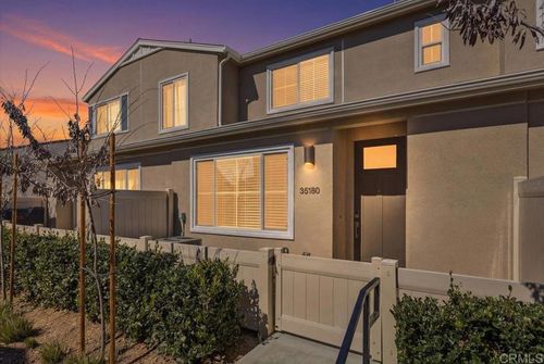 35180 Grove Trl, Fallbrook, CA, 92028-6547 | Card Image