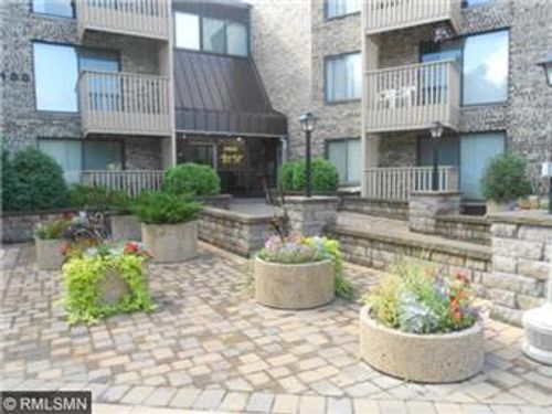 218-9400 Old Cedar Ave S, Bloomington, MN, 55425-2465 | Card Image
