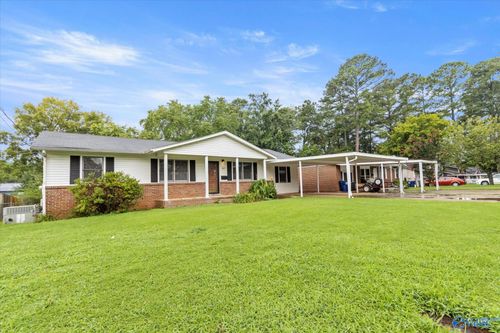 3817 Pinedale Dr Sw, Huntsville, AL, 35805-4957 | Card Image