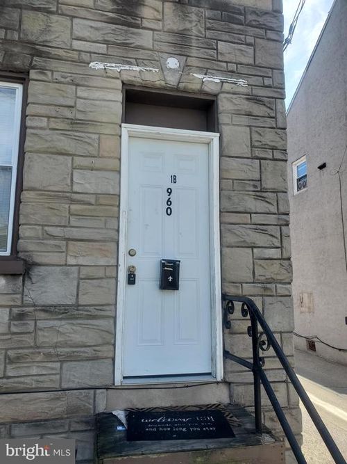 1b-960 N 11th St, READING, PA, 19604-2325 | Card Image