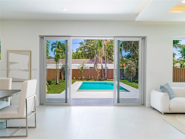 734 14 Th Ave, Townhouse with 4 bedrooms, 4 bathrooms and null parking in Fort Lauderdale FL | Image 11