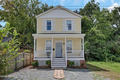 714 Brooks Aly, Wilmington, NC, 28401-3546 | Card Image