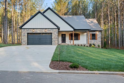 211 Mountain View Cir, Ocoee, TN, 37361-3428 | Card Image
