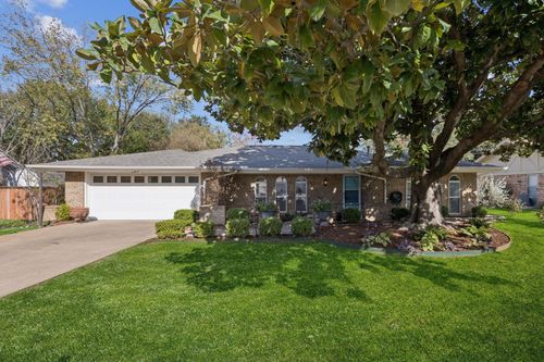 816 Donna Dr, Hurst, TX, 76053-4204 | Card Image