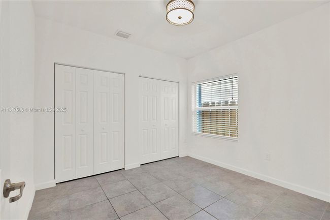279 Se 31 St Ter, House other with 5 bedrooms, 3 bathrooms and null parking in Homestead FL | Image 18