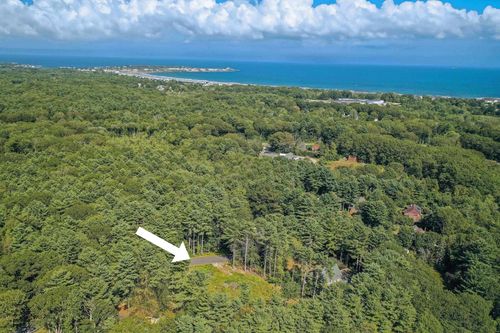 15 Candlewood Ln, York, ME, 03909-5825 | Card Image